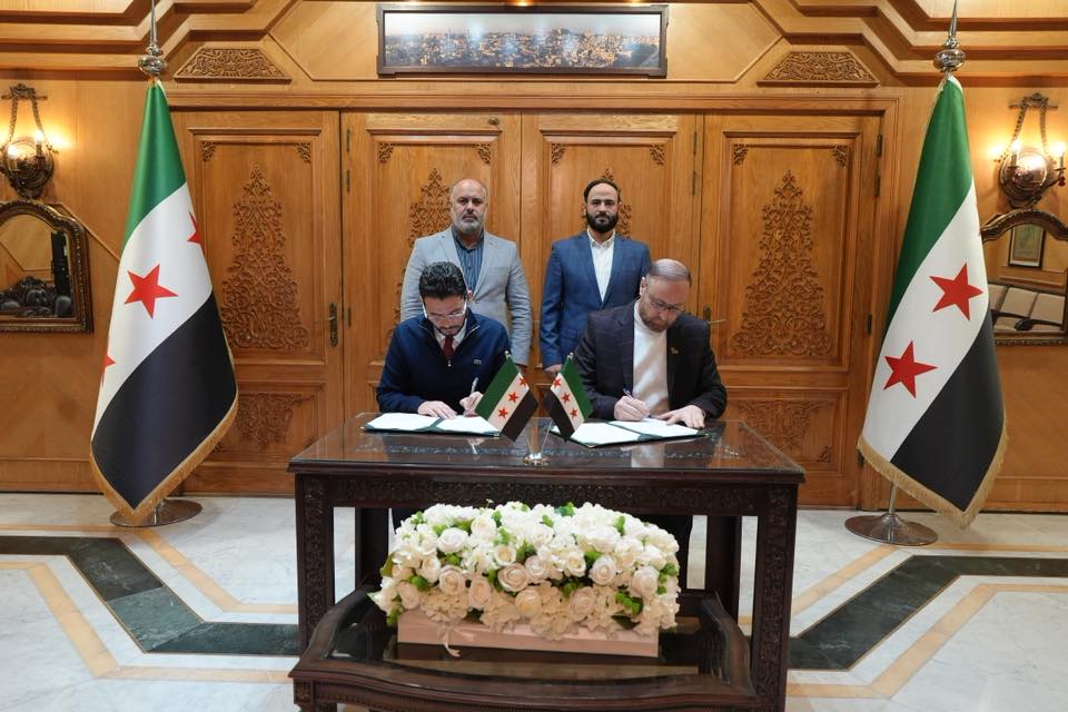 بحث إطلاق مشاريع تعليمية وصحية لتعزيز التنمية في ريف حلب الشرقي